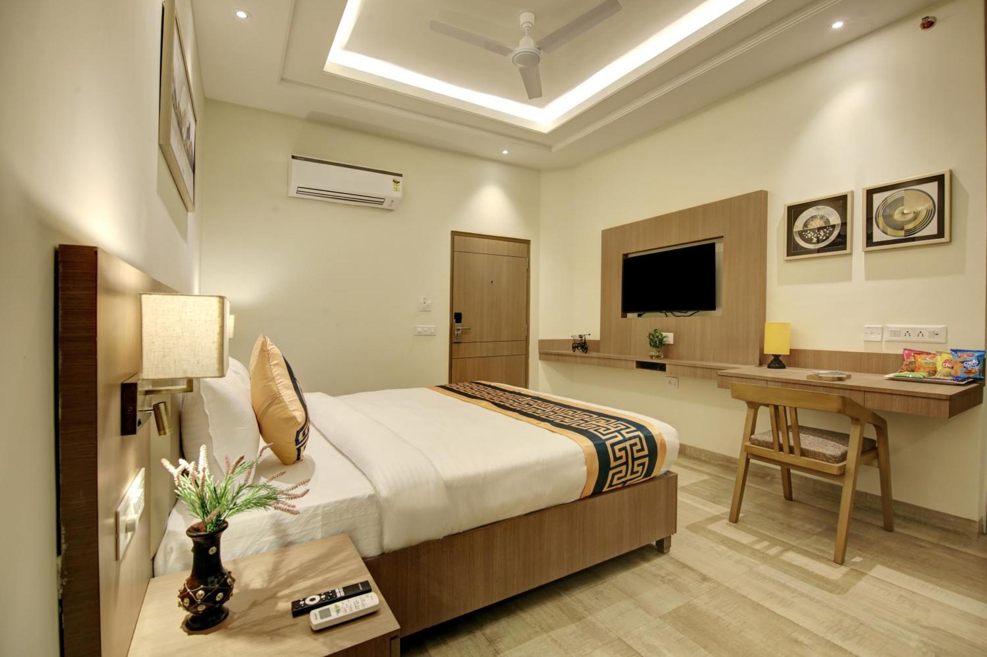 Airport Hotel Claytone นิวเดลี ภายนอก รูปภาพ