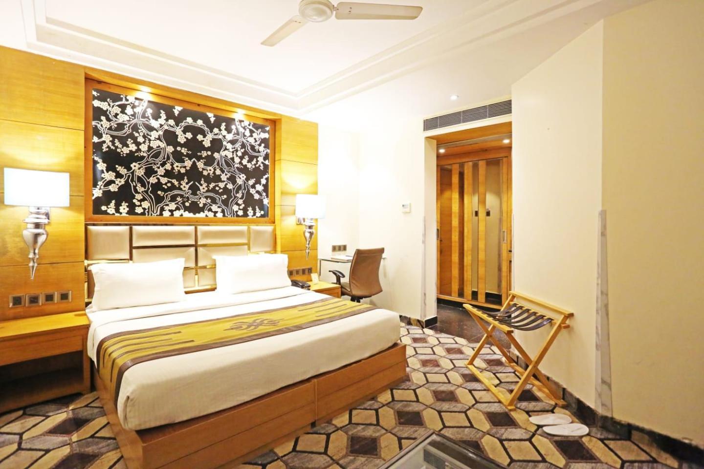 Airport Hotel Claytone นิวเดลี ภายนอก รูปภาพ
